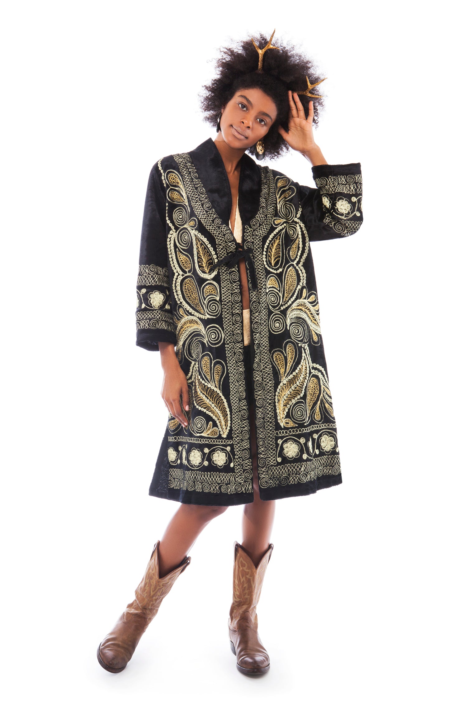 Black Velvet and Gold Embroidered Robe | Festivalia