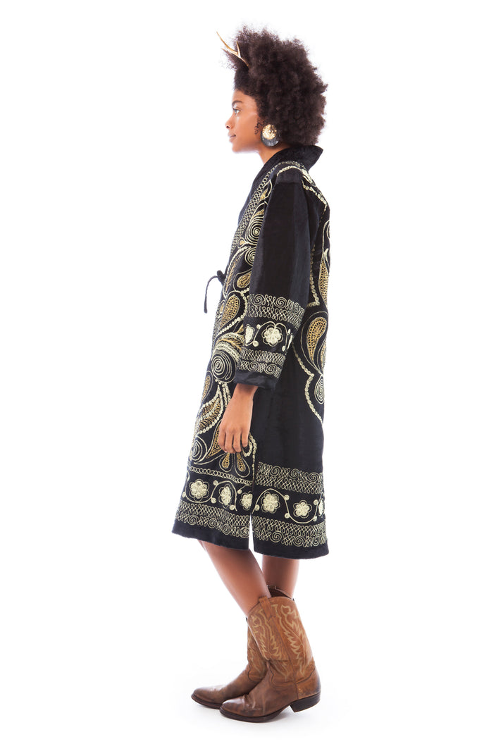 Black Velvet and Gold Embroidered Robe | Festivalia