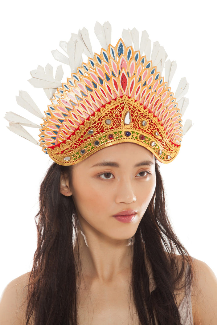 The White Tip Crown | Festivalia