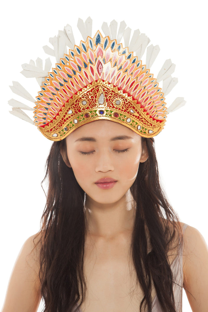 The White Tip Crown | Festivalia